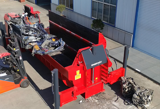 Производитель мобильных пресс-подборщиков автомобильных отходов 